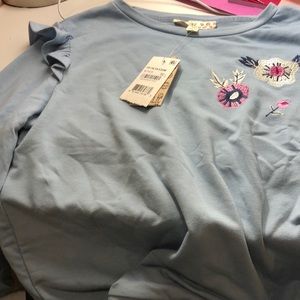 Ruffled shoulder embroidery long sleeve